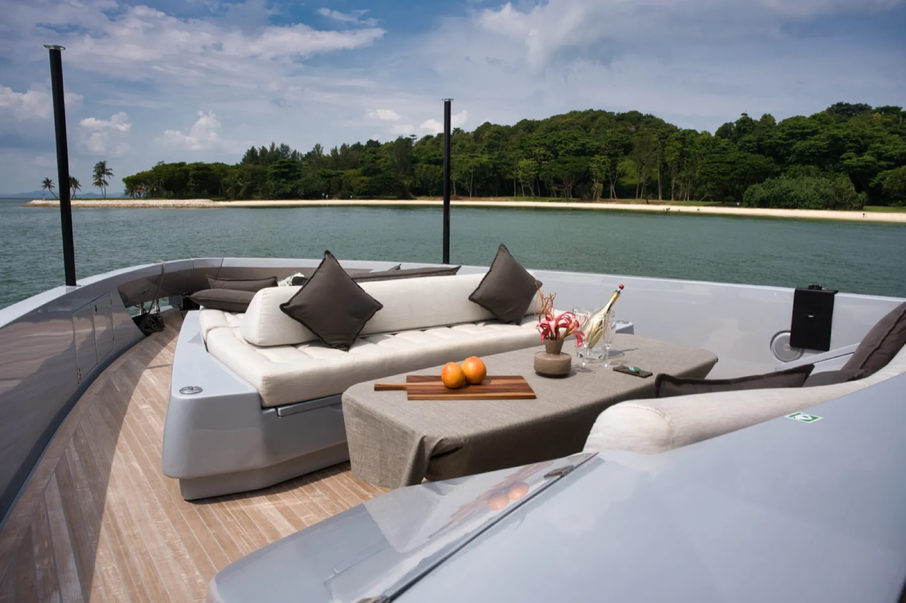 Forward sun lounge on Seawind