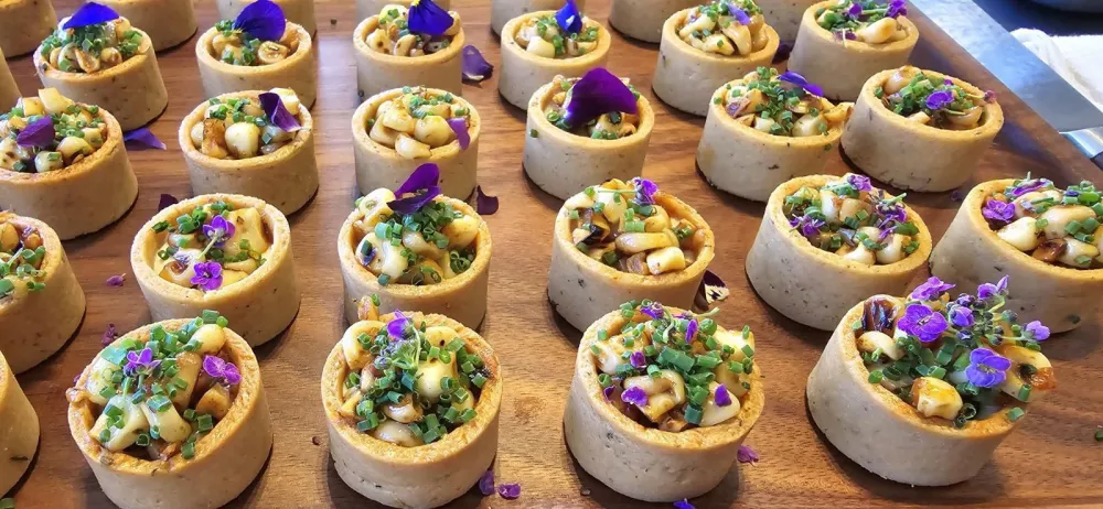 White corn salsa tartlets