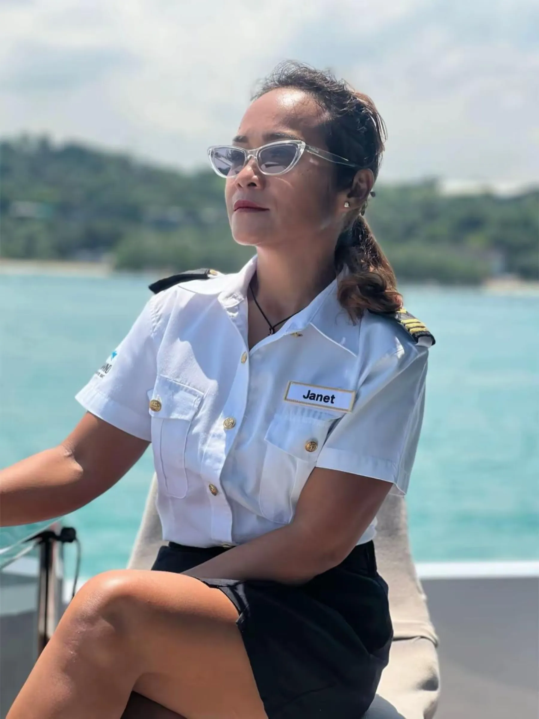 Seawind crew at the helm
